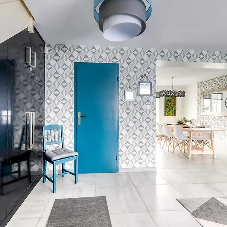 Maison Beaubourg بيت للعطل