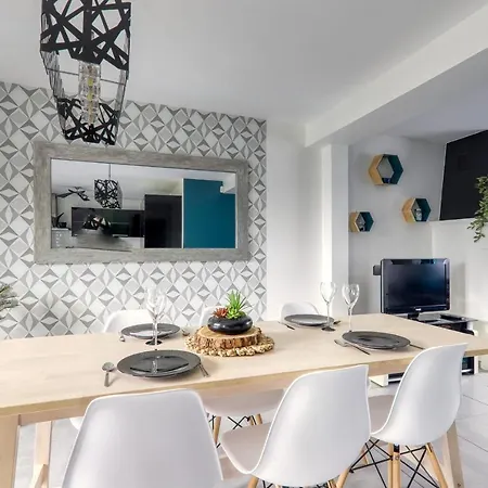 Maison Beaubourg بيت للعطل